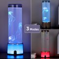 Zmieniająca kolor lampa z pływającymi meduzami 33cm