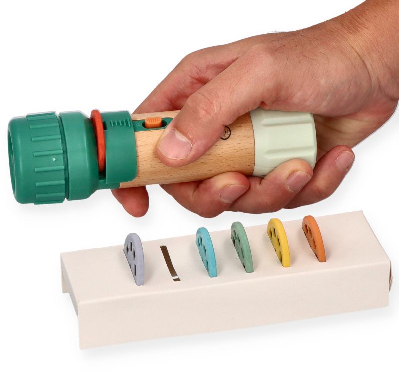 Latarka z projektorem slajdów