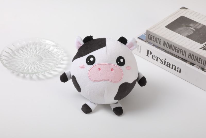 Pluszowy gniotek - piłeczka Krówka