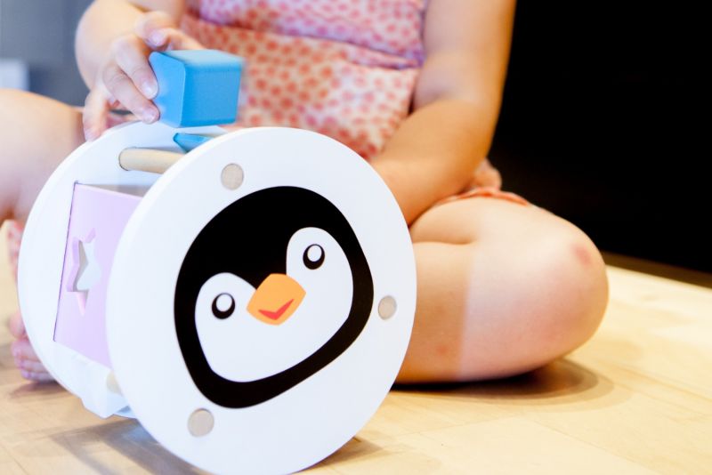 Sorter pingwin drewniany dla dziecka