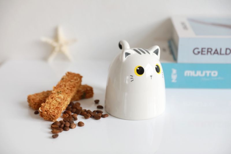 Kubek z białym kotem up & down