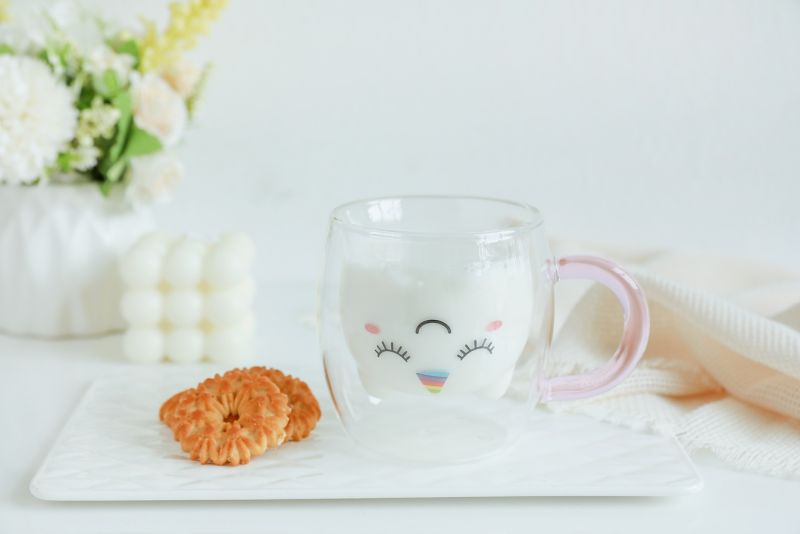 Szklanka termiczna z podwójnego szkła Jednorożec