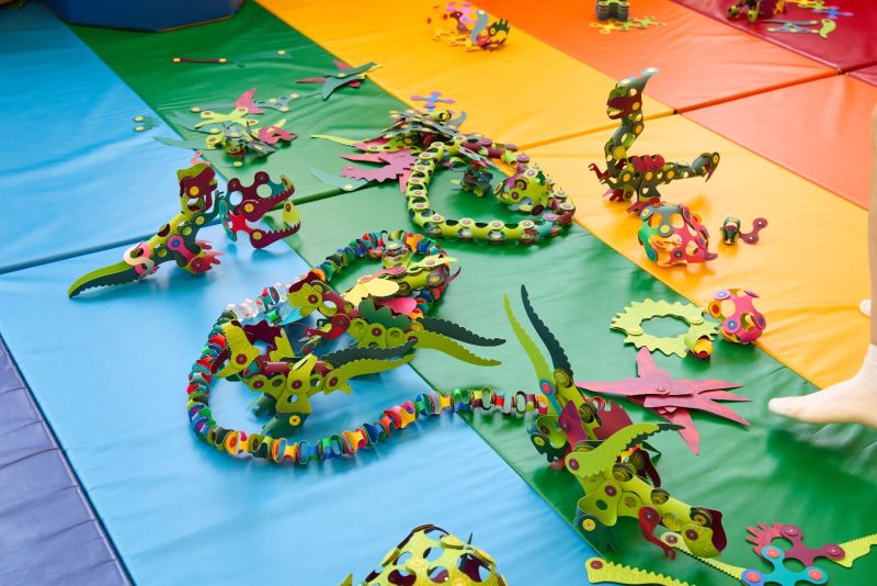 Clixo, Dinozaury - komplet 22 magnetycznych elementów