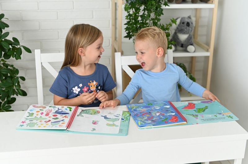 Książeczka z naklejkami silikonowymi farma