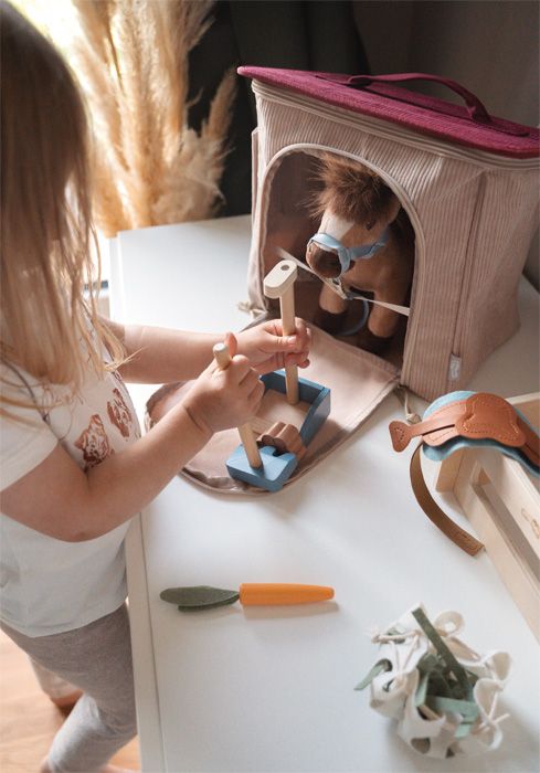 Mały Kucyk w Torbie ze stajnią i akcesoriami