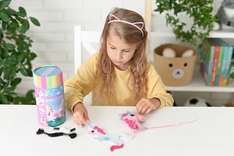 Zestaw kreatywny do szycia jednorożce