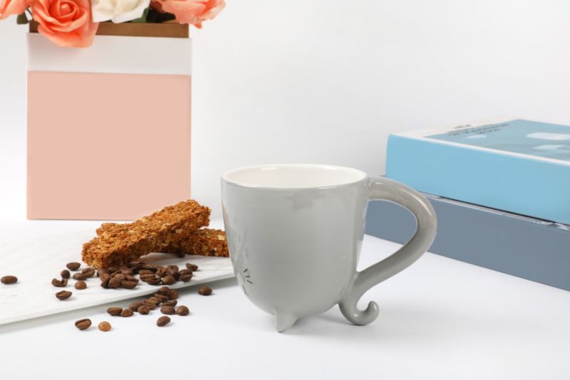 Kubek up & down szary kot 