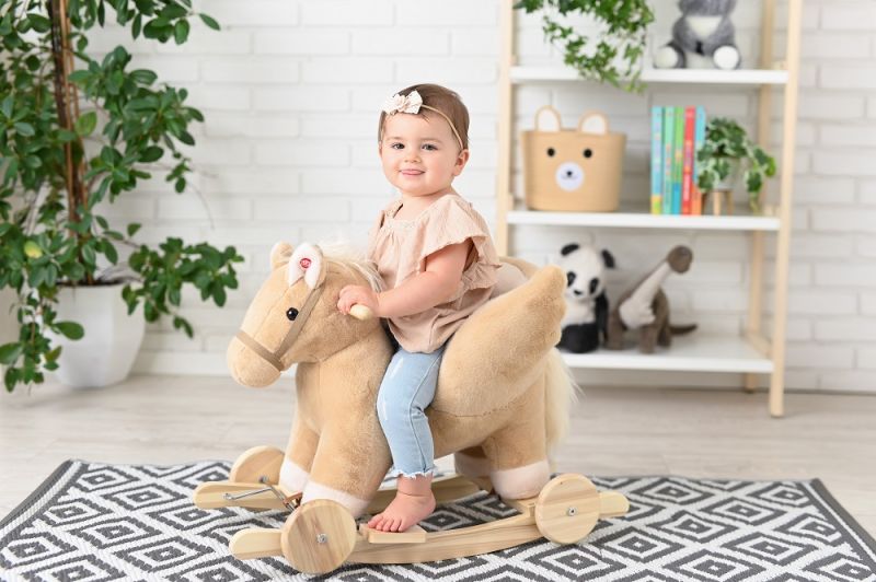 Bujaczek Pegaz Beżowy z fotelikiem i kołami