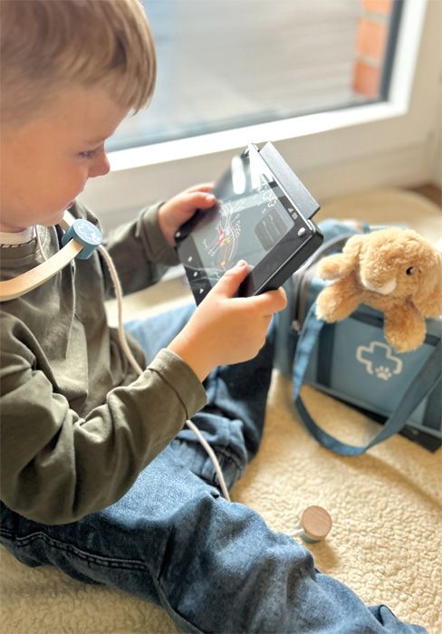 Króliczek Tuptuś z zestawem weterynaryjnym