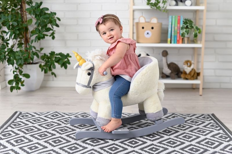 Jednorożec na biegunach z fotelikiem