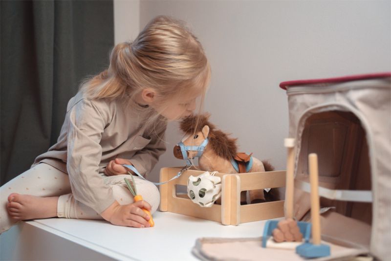 Mały Kucyk w Torbie ze stajnią i akcesoriami