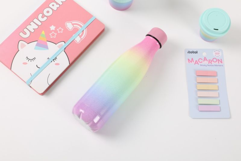 Termos pastelowy długo podtrzymujący ciepło