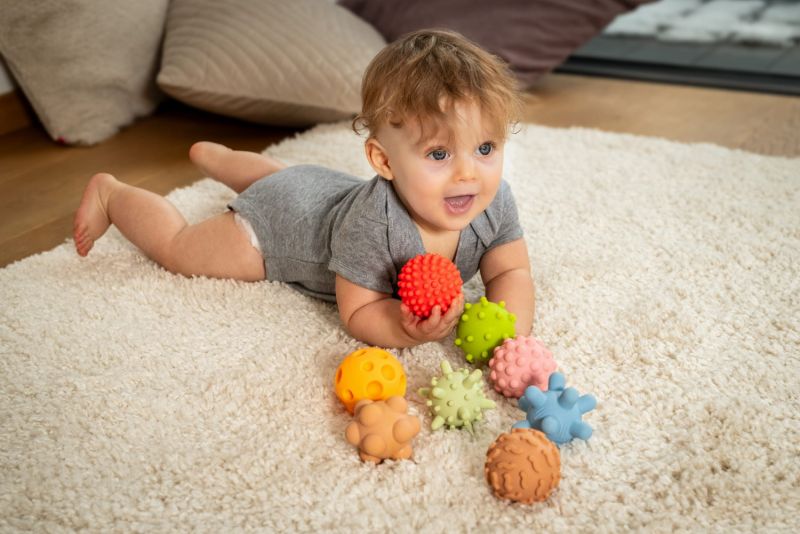 PASTELOWE Piłki Sensorki Tullo - 8 piłeczek bez dziurek